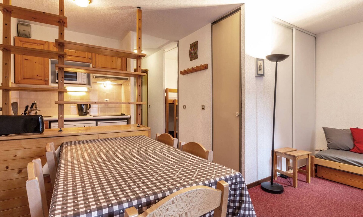 Le Cret Apartment | Cozy studio with beds made and cleaning included in Val-d'Isère