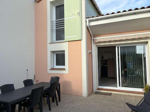 Saint-Hilaire-de-Riez Villa | Demoiselle des roses - Saint Hilaire St Jean