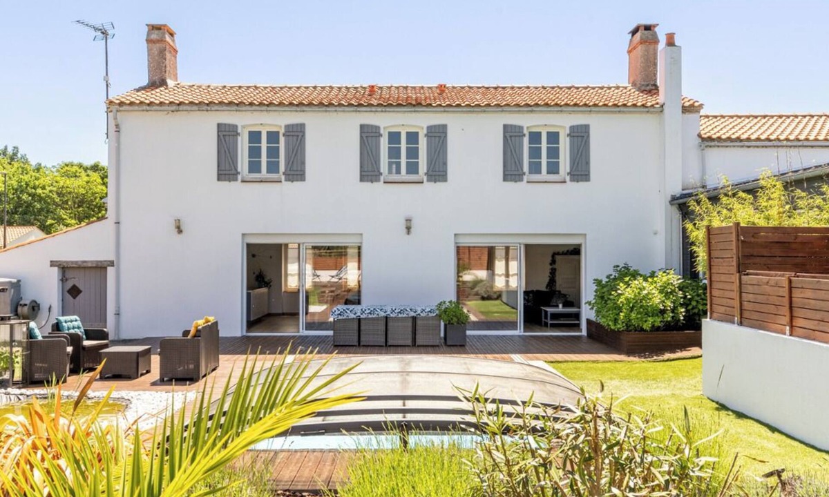Bois-de-Cene House | Domaine composé de 3 maisons pour 12 personnes avec piscine couverte