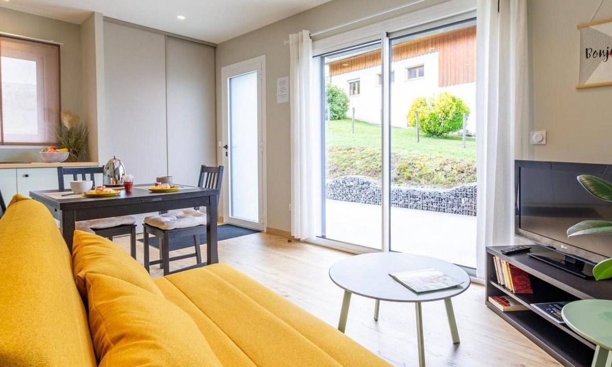 Sainte-Helene-sur-Isere House | Doppelhaushälfte mit Terrasse by Interhome