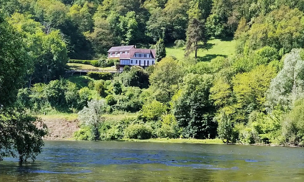 Beaulieu-sur-Dordogne Apartment | Dordogne Panorama; Heated Pool; (pet friendly) ; Long rentals discount !