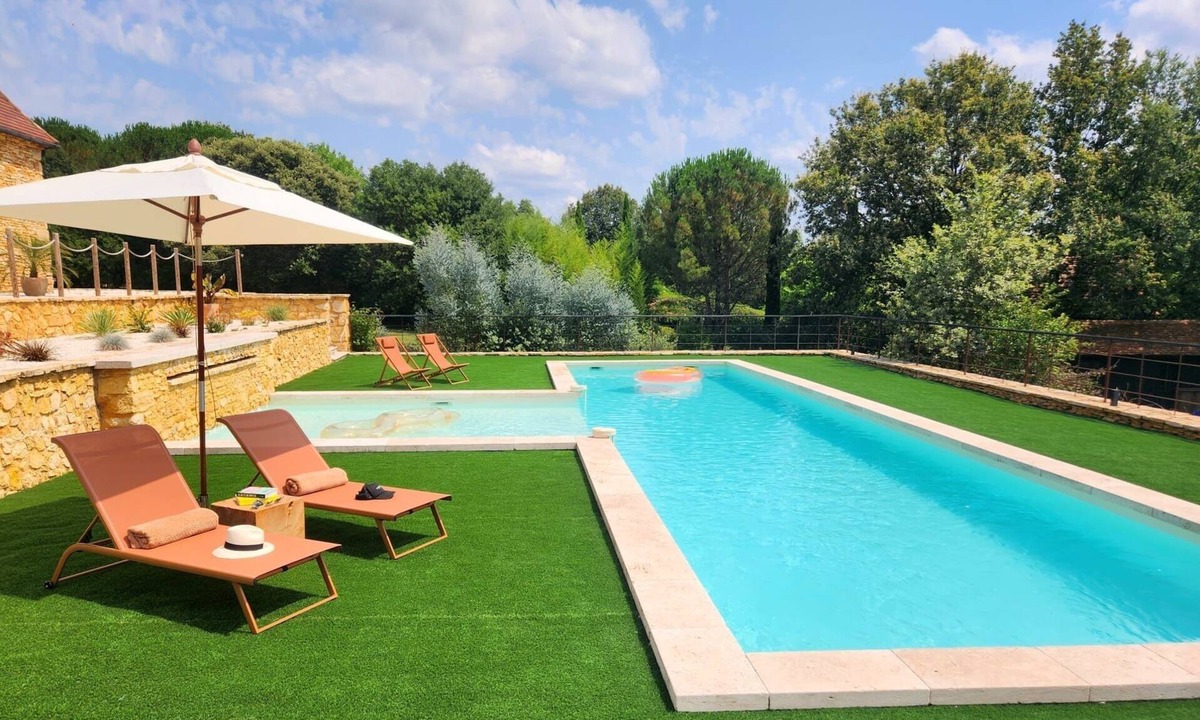 Castelnaud-la-Chapelle House | Dreamy 2BD Dordogne hideaway. Heated pool and views. 4 star classified.