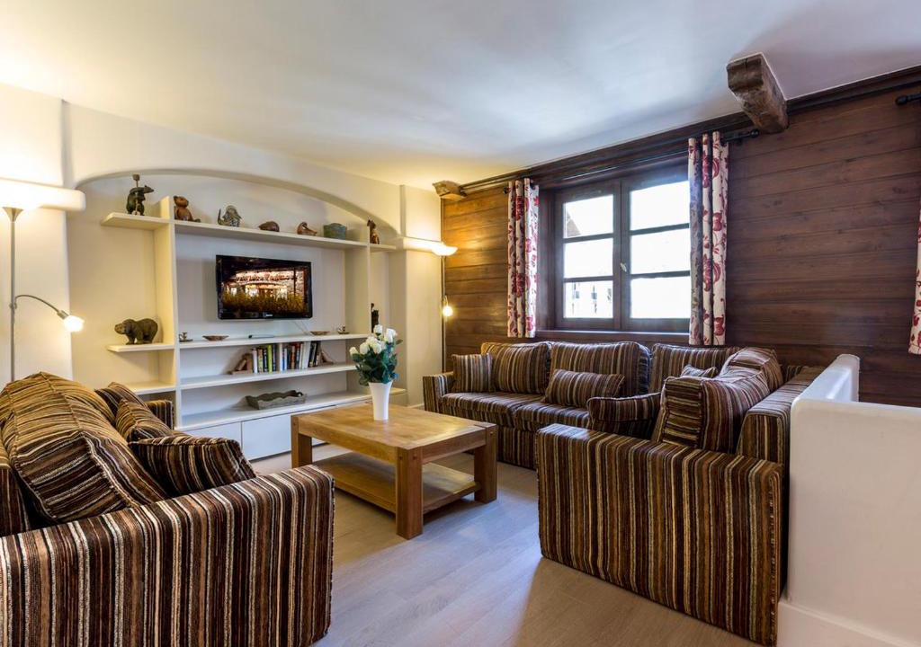 Val-d'Isere Apartment | Duplex de standing 5 pièces au cœur du vieux village de Val-d'Isère, skis aux pieds - FR-1-694-137