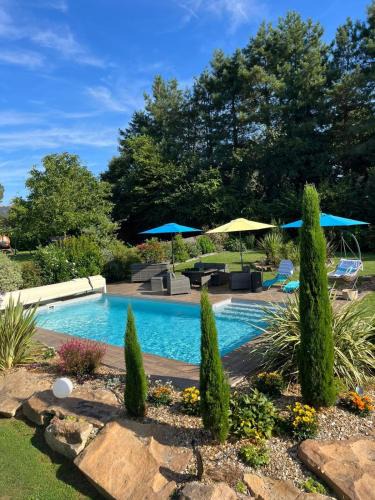 Angrie House | Ecrin de Verdure Spa, Piscine et Nature