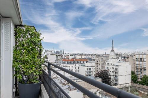 Saint-Lambert Apartment | Eiffel Tower View Studio with Balcony & Elevator