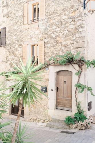Valbonne House | Entire townhouse in the heart of the village