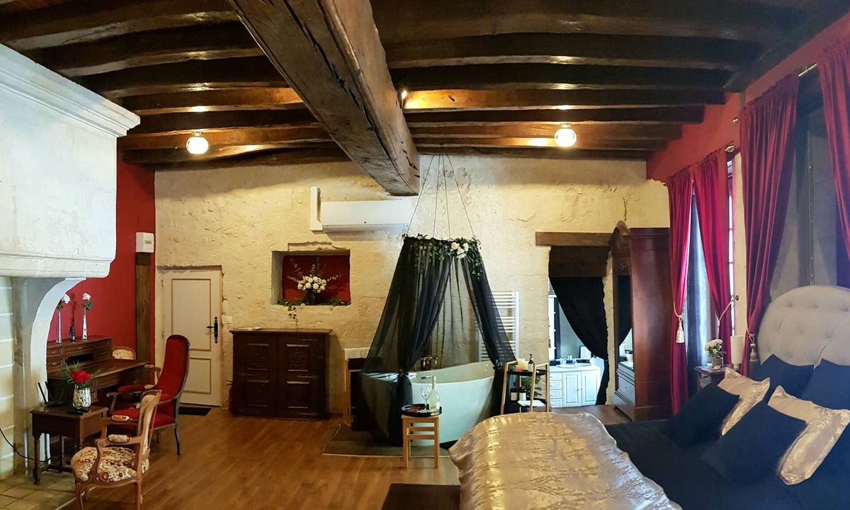 Les Roches-l'Eveque Hotel | Escapade Romantique - Gite Historique À Moins D'1h DE Paris