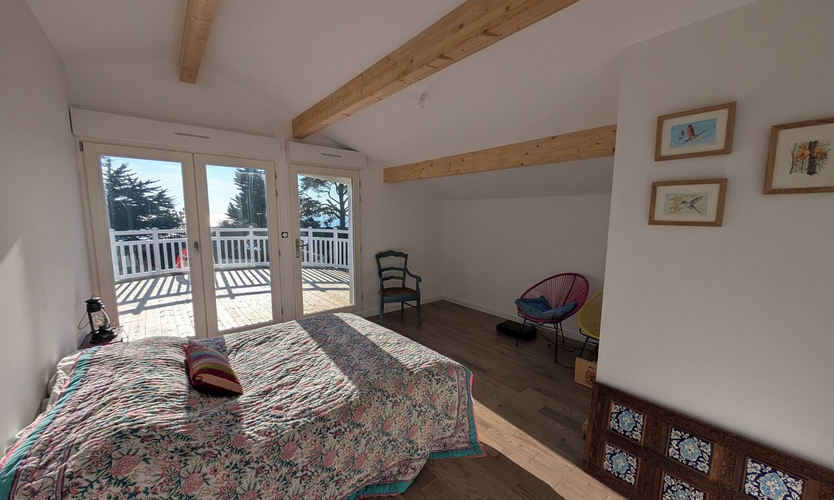Prefailles Villa | Family villa, sea view, beach and center on foot
