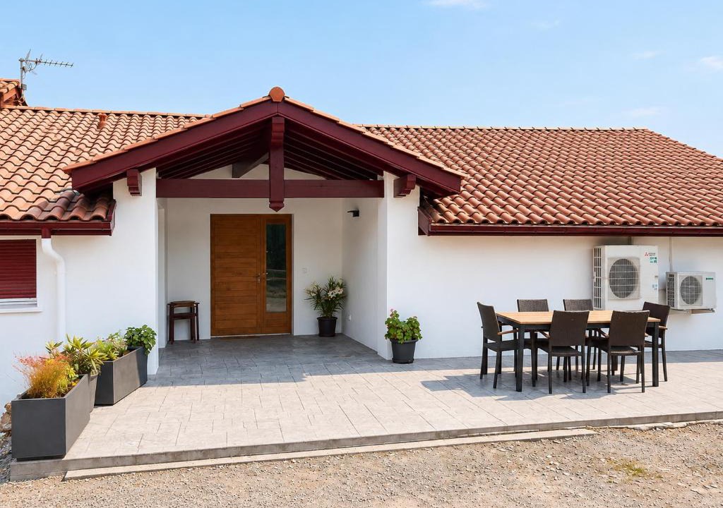Iholdy House | Ferme Rénovée Pays-Basque