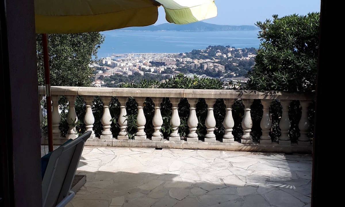 Cavalaire-sur-Mer Apartment | Fewo, Supper Aussicht auf Meer, Cavalaire, gut Eingerichtet, Pool Mitbenutzung
