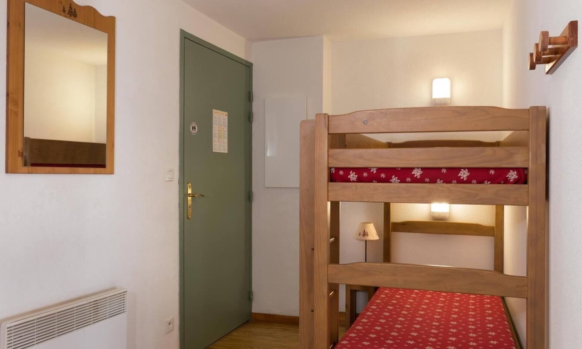 Chamrousse Apartment | Fitness, swimming pool, sauna, balcony, parking, tv, 65m², Chamrousse