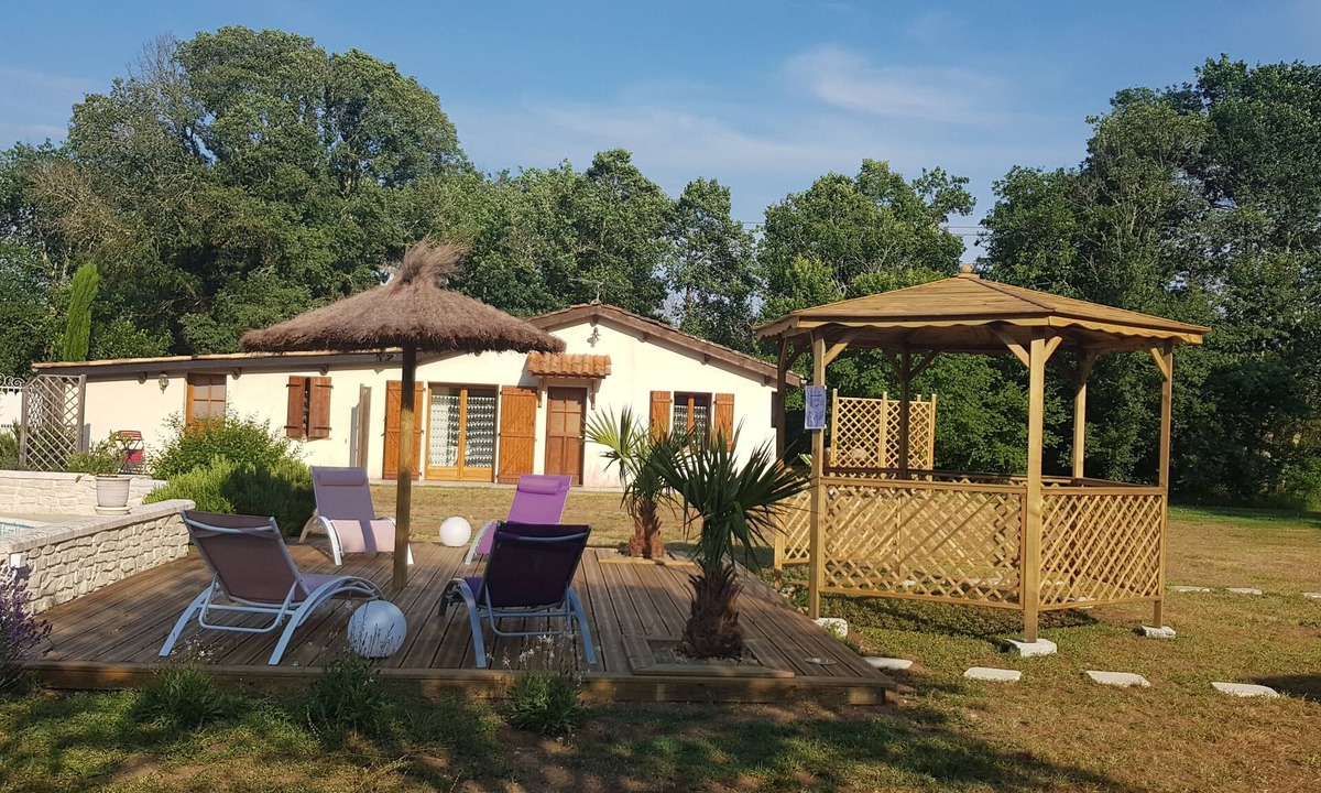 Bussac-Foret Cottage | GÎTE 2 Epis "TI CASE" ALL COMFORT