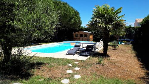 Quartier des Boucholeurs House | Gîte 3 étoiles 300m plage piscine privée grand jardin