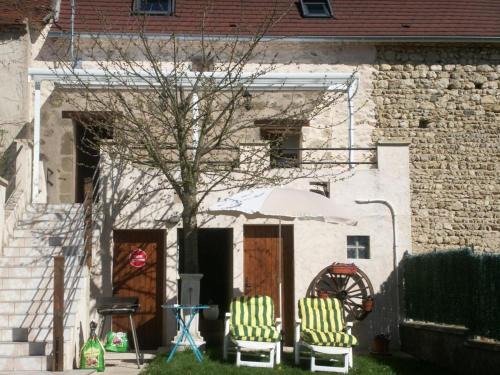 Saint-Germain-de-Salles House | Gîte charmant proche de la Sioule avec jardin privé - FR-1-489-96