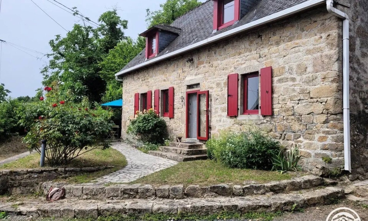 Champagnac-la-Prune Villa | Gîte de France (sleeps 6)
