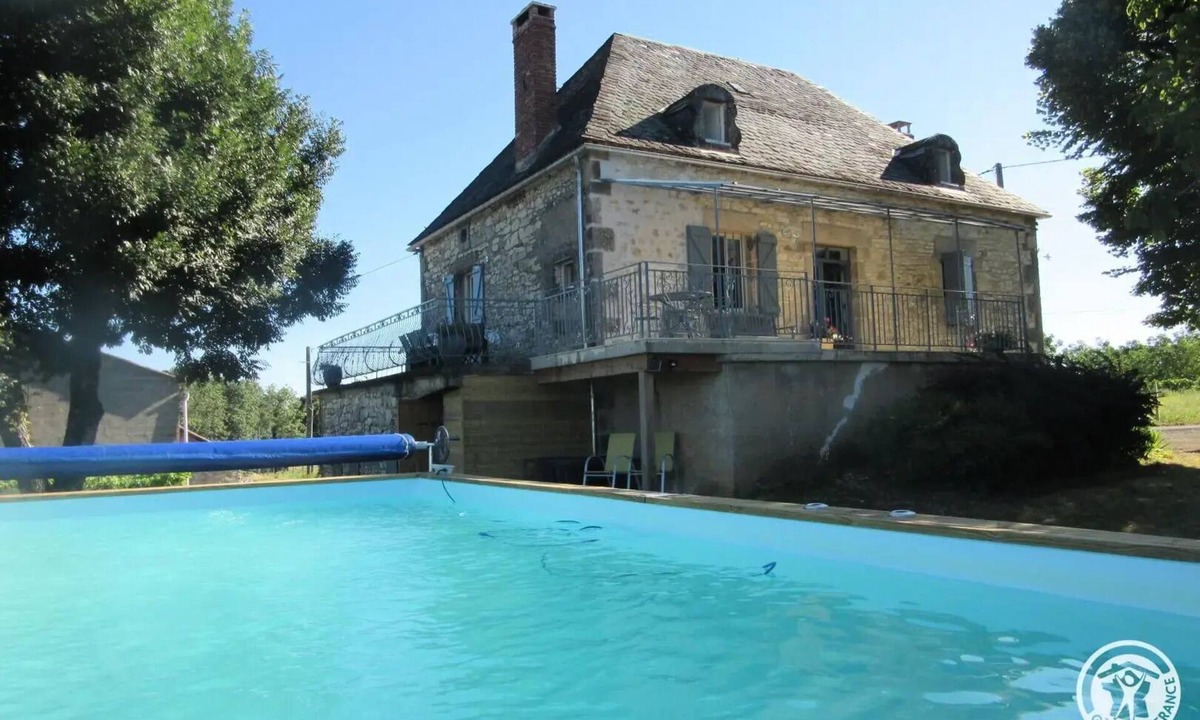 Queyssac-les-Vignes Villa | Gîte de France (sleeps 10)