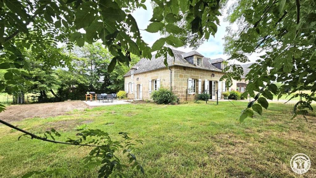 Saint-Pantaleon-de-Larche Apartment | Gîte de France Aux bords de la vézère - 8 3 épis - Gîte de France 8 personnes MAE-2753