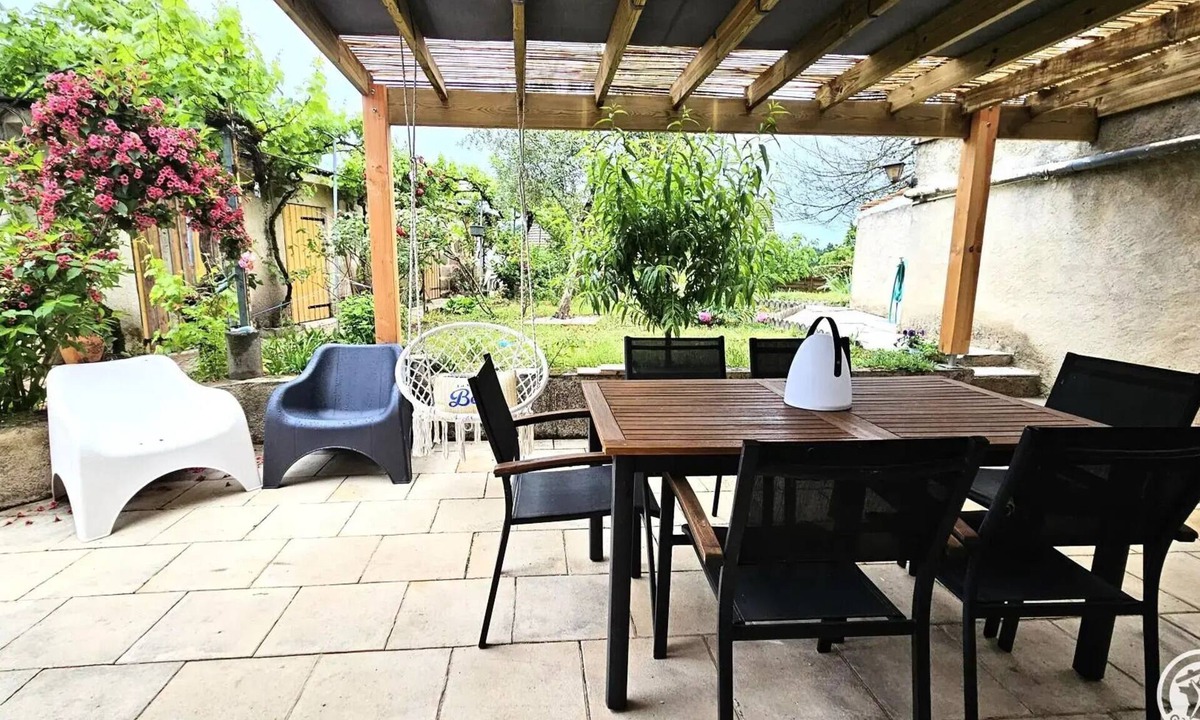 Ussac Villa | Gîte de France (sleeps 4)
