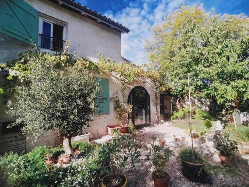 Galgon House | Gîte Jardin Du Chay