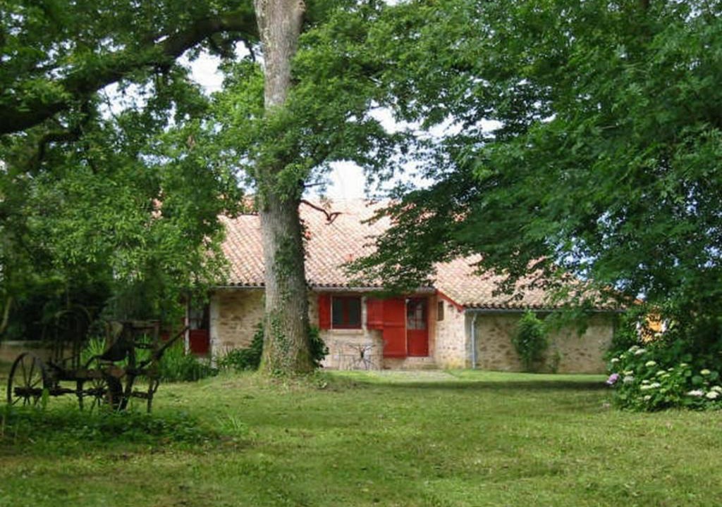 Saugnac-et-Cambran House | Gîte Saugnac-et-Cambran, 2 pièces, 2 personnes - FR-1-360-245