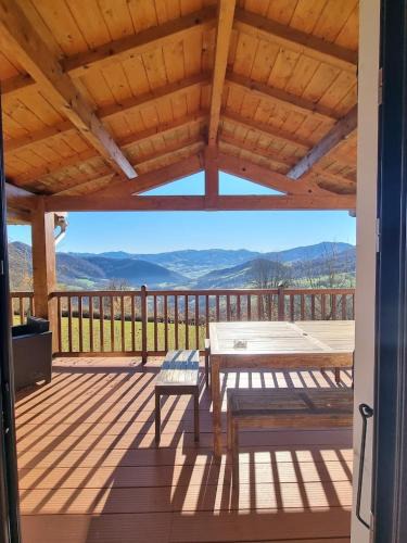 Osses House | Gîte Xuritenborda 7 personnes avec vue exceptionnelle sur les montagnes basque, Lits 180 King Size
