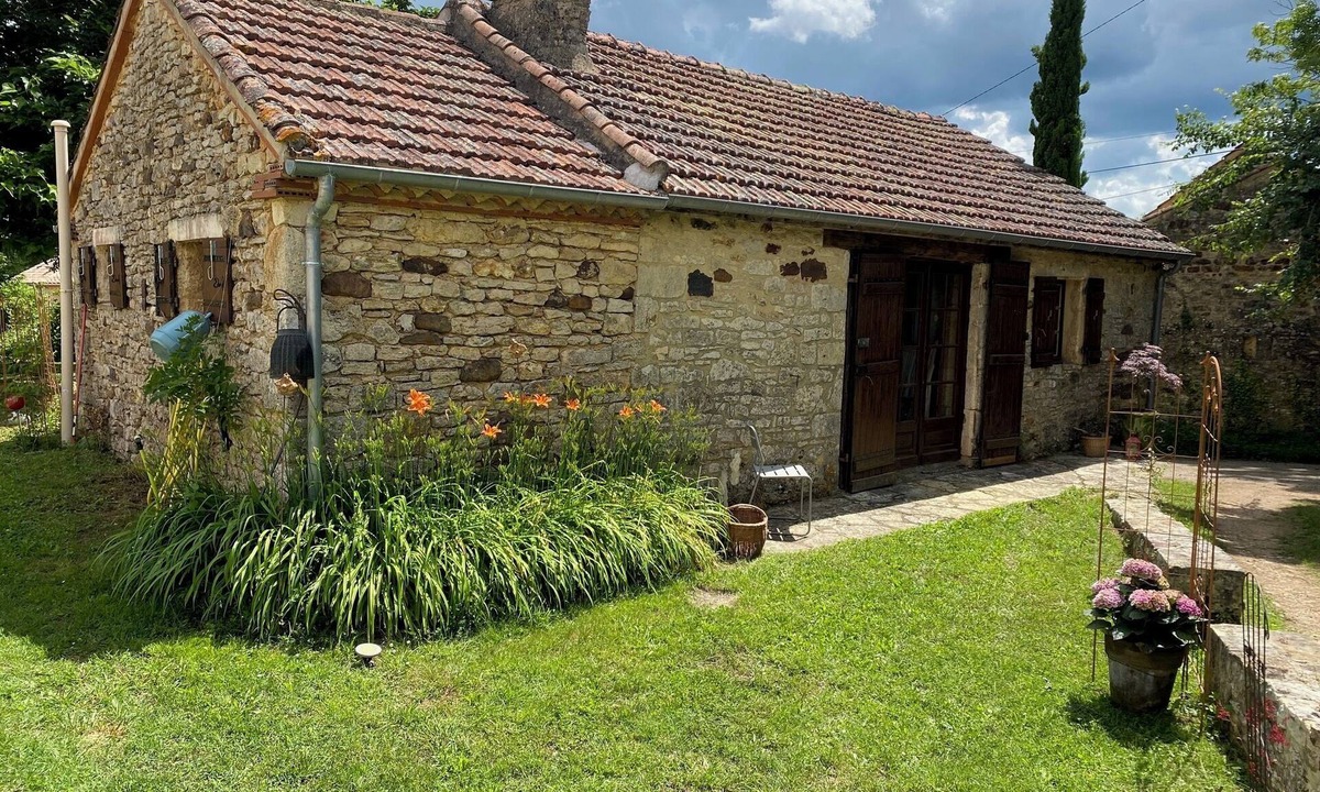Sauveterre-la-Lemance House | Gîte for 2 to 3 people in Périgord Noir at the gateway to the Dordogne and Lot regions