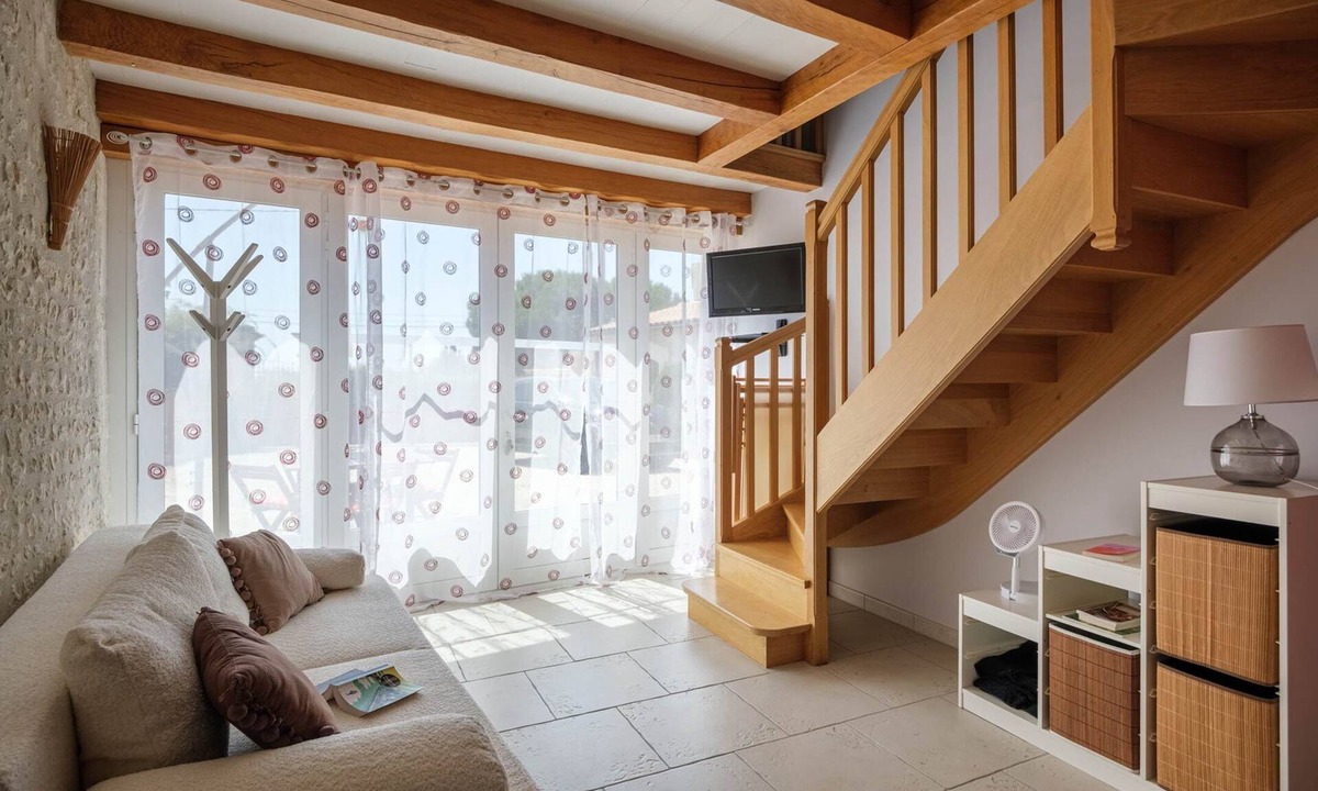 Bellevigne House | Gite Le Cépage in Bellevigne, sleeps 2, 1 bedroom