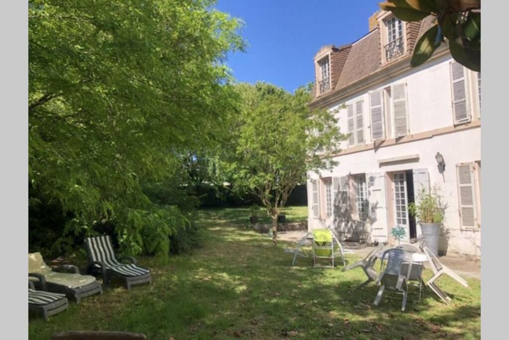 Cherac House | Gite Les Etoiles Blanches (15mn Cognac) 22 pers