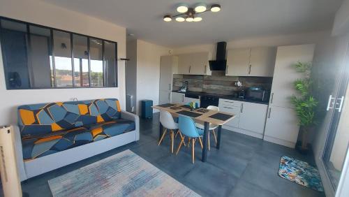 Mimizan-Plage Apartment | Grand Studio Confort et Cosy - Plage à 6 mn à pieds - Wifi