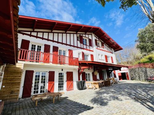 Hasparren Villa | Grande maison basque pour 14 pers., salle de jeux, Internet - FR-1-495-132