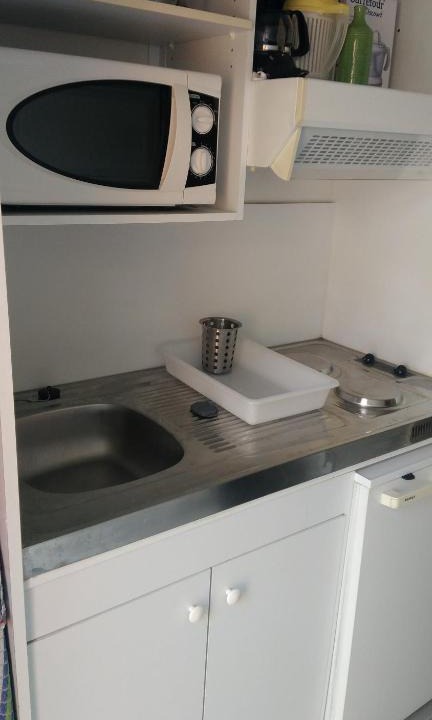 Salies-de-Bearn Apartment | Grande maison sur 2000 m2 de terrain avec un studio amenage pour 2 personnes2