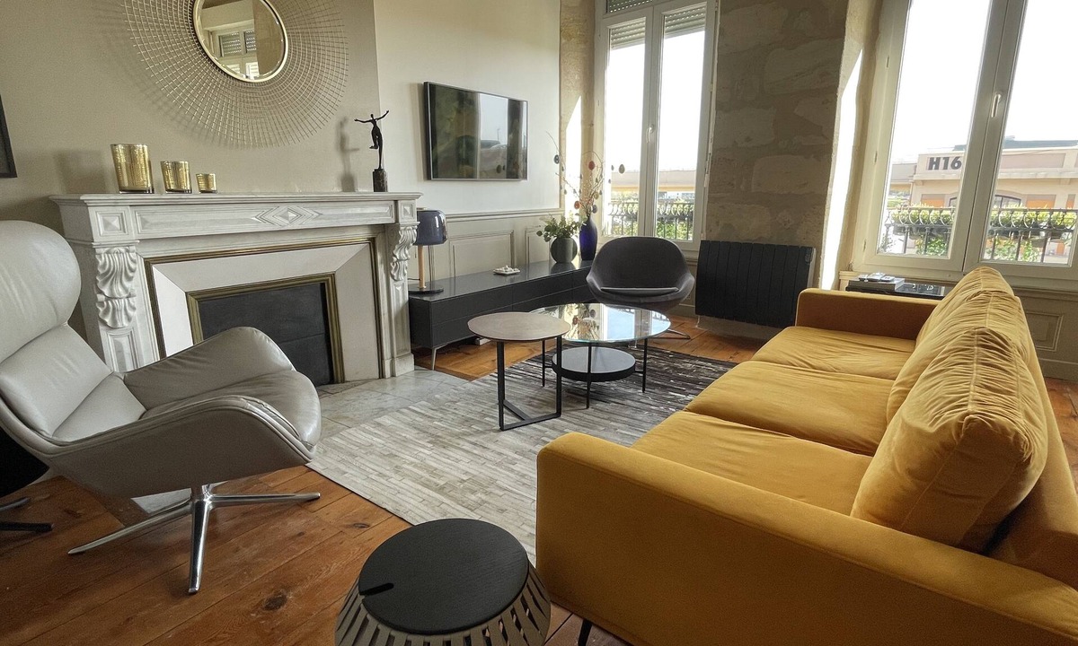Chartrons Apartment | Guests say: “A Fantastic Apartment in a Fantastic City!”