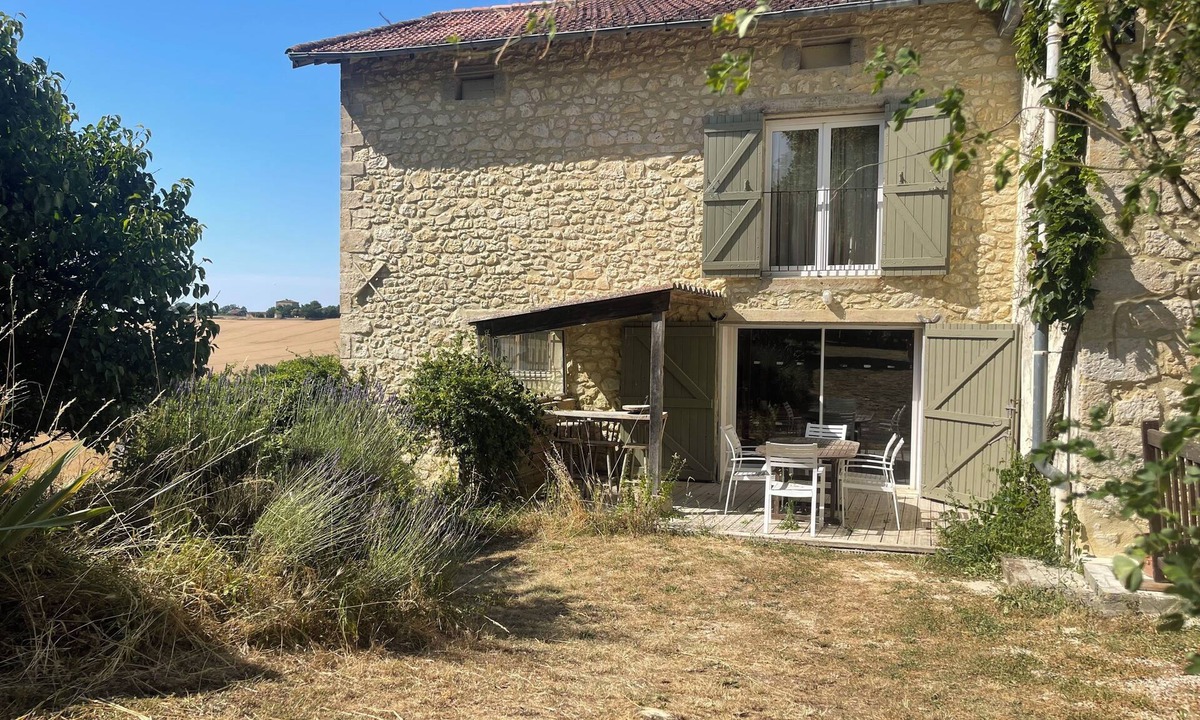 Beraut House | Hameau du Hour, "L'Étable" Vacation Rental: 3 bedrooms - Sleeps 7 - Gers, between Condom and Lectoure