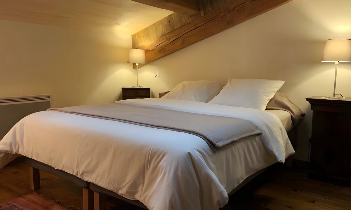 Iholdy Bed & Breakfast | Hocha Guest Rooms with Private Garden and Wi-Fi