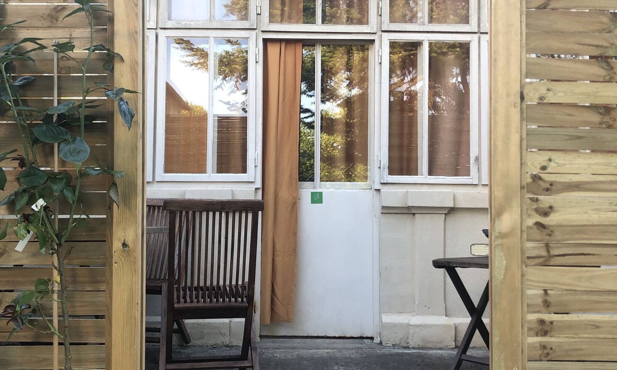 Saint-Germain-de-Lusignan House | Holiday Home 'La Maison Saint-Germain' with Private Terrace, Private Garden and Wi-Fi
