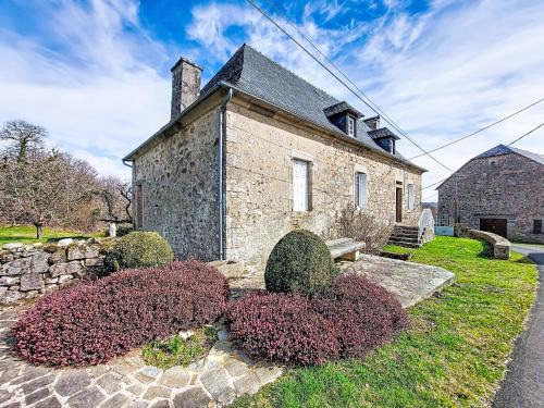 Saint-Martin-la-Meanne House | Holiday Home Gîte Saint Sauveur by Interhome