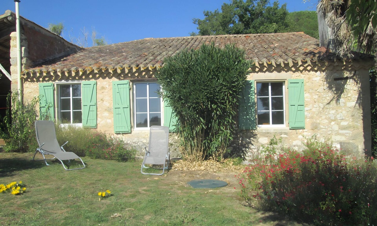 Gondrin House | Holiday Home "Charming Country Cottage" with Private Garden