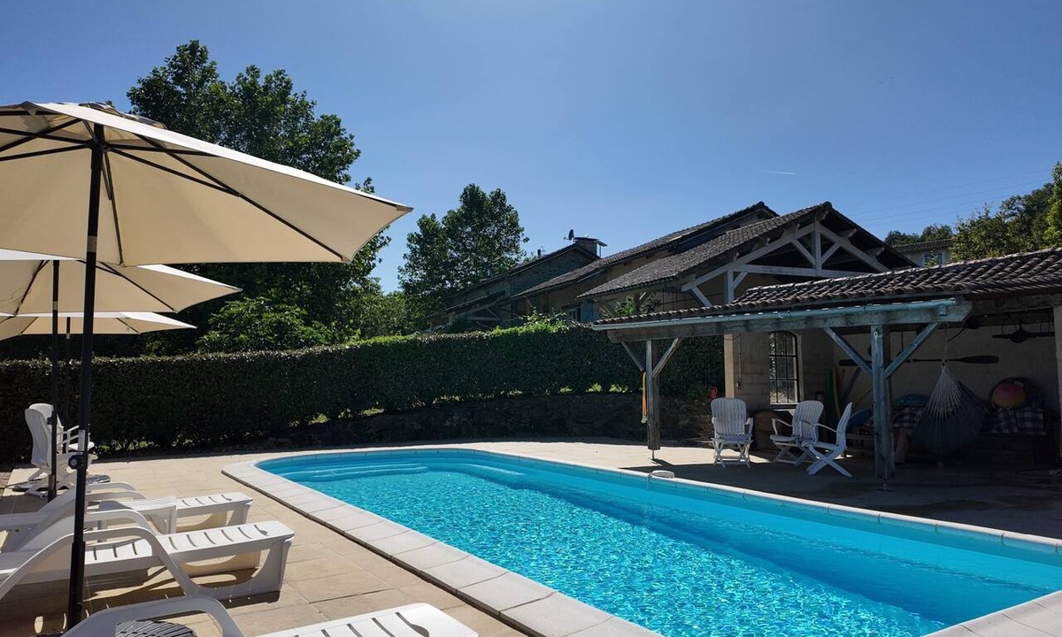 Roussines House | Holiday Home 'Domaine De Bellac - La Belle Cour' with Shared Pool, Garden & Wi-Fi