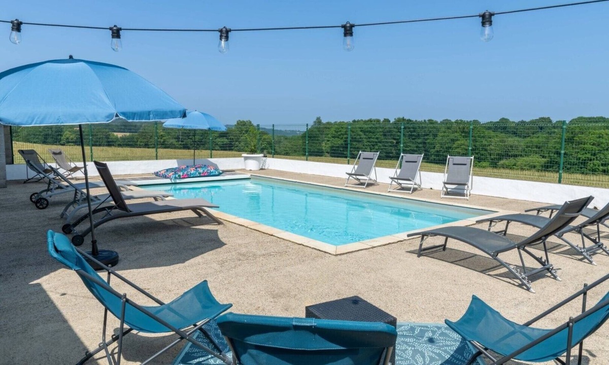Masparraute House | Holiday Home “Gîte Ithurrondoa” with Private Pool, Terrace & Wi-Fi