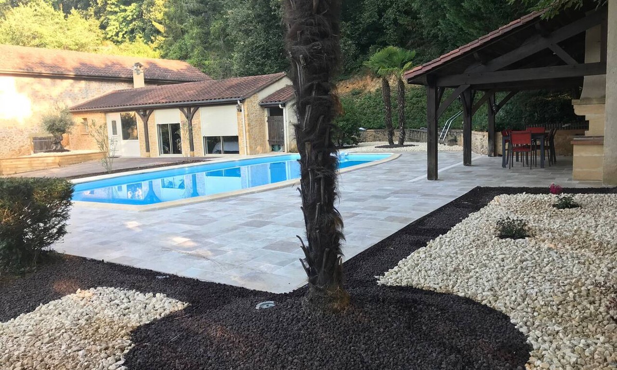 Sarlat-la-Caneda House | Holiday Home 'Les Combes De Rieux' with Private Terrace, Garden and Wi-Fi