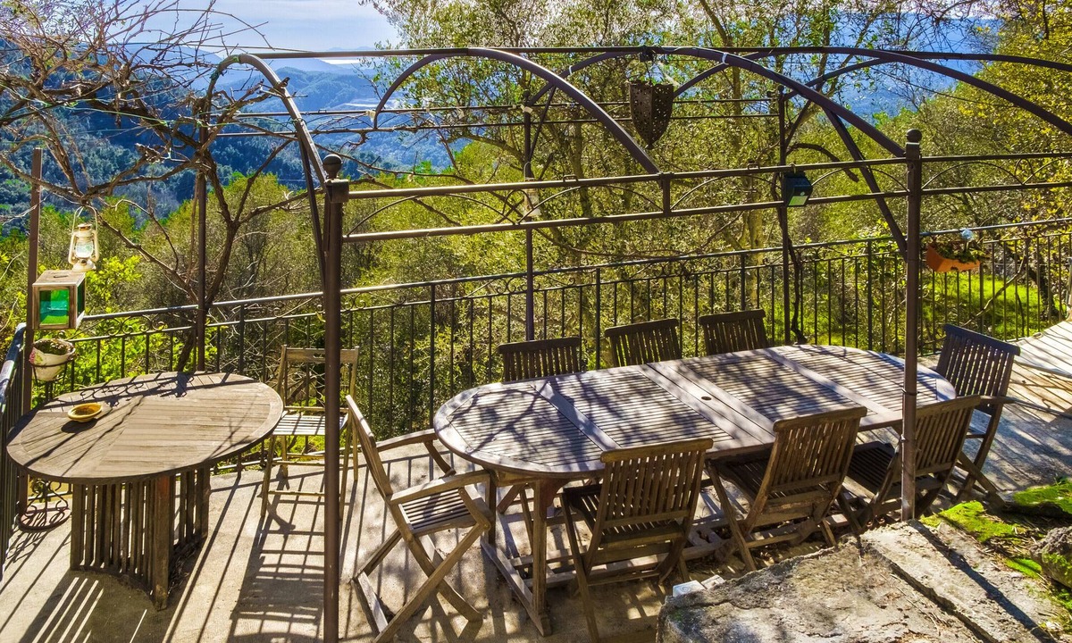 Peille House | Holiday Home 'Maison À Peille' with Sea View, Private Terrace and Wi-Fi