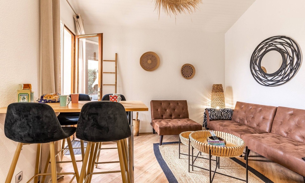 Biscarrosse Plage House | Holiday Home 'Maisonnette Biscarosse' with Private Terrace and Wi-Fi