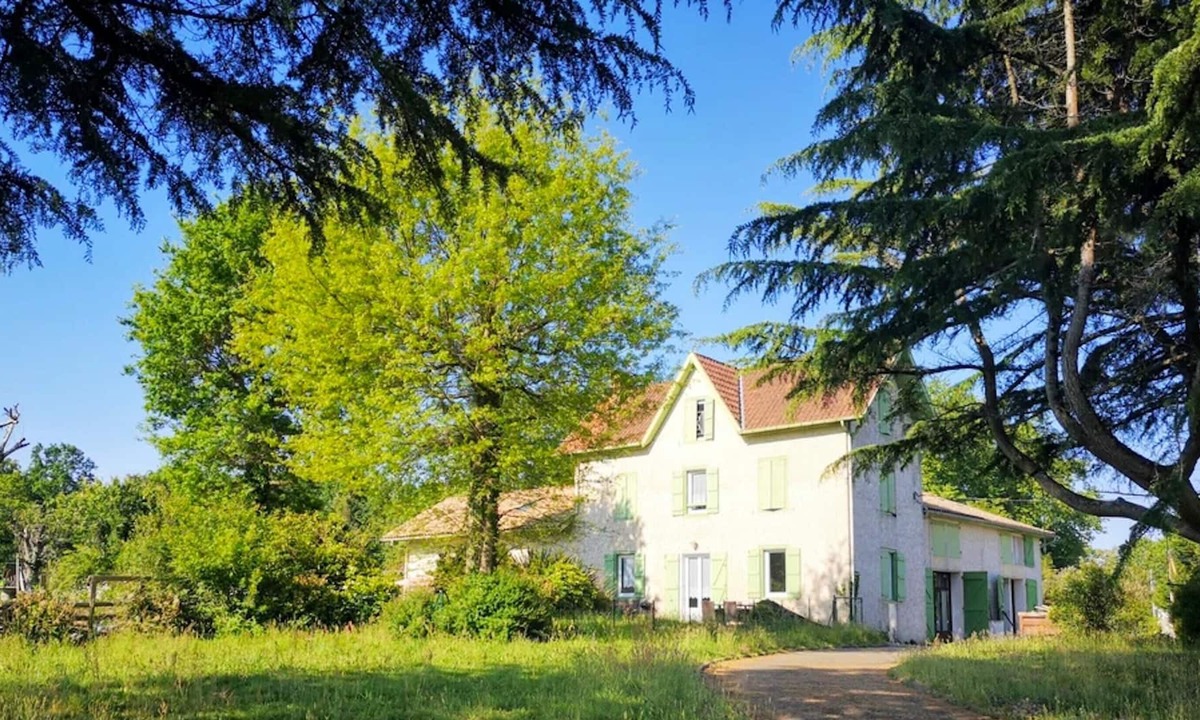 Saubrigues House | Homerez - Big house for 14 ppl. with terrace at Saubrigues