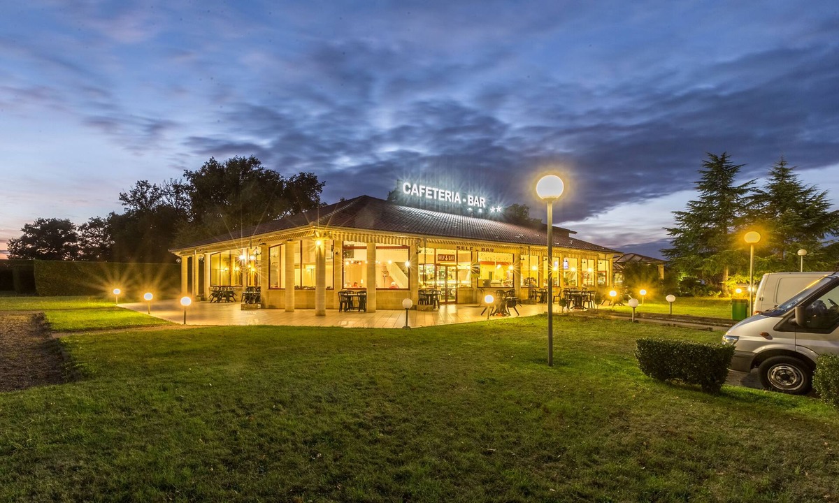 Cazeres-sur-l'Adour Hotel | Hotel Aliotel