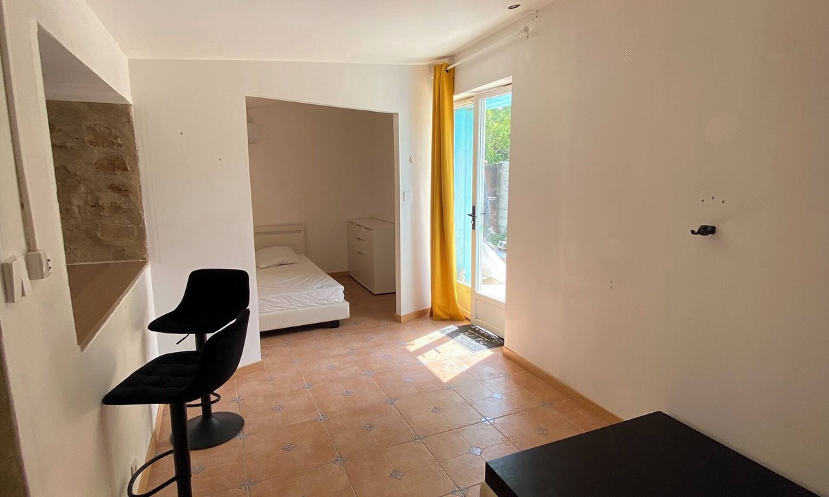 Saint-Andre-de-Lidon House | House 4 pers. Air-conditioned, quiet garden, enclosed parking, close to beaches