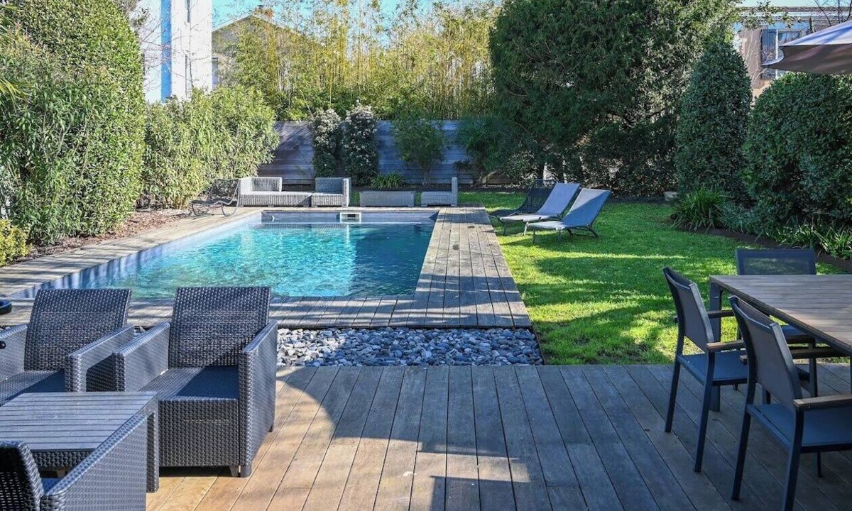 La Rochelle House | House for 11 people with a pool in La Rochelle