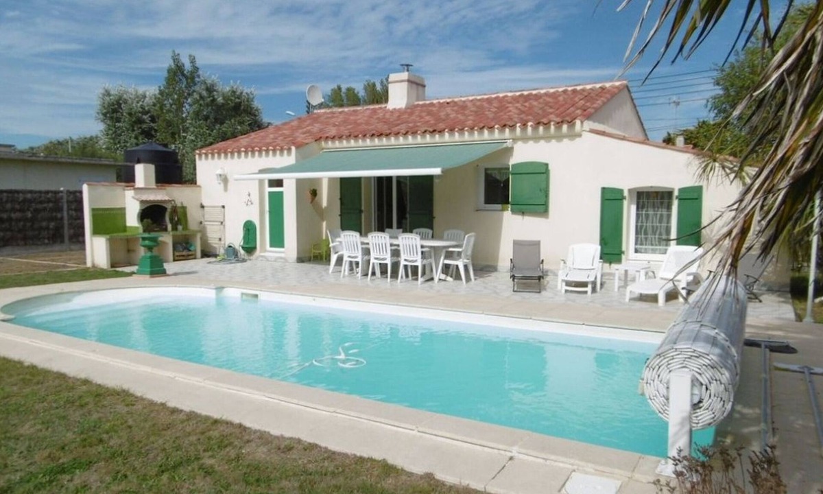 Saint-Hilaire-de-Riez House | House with Private Heated Pool, Near Beach and Forest