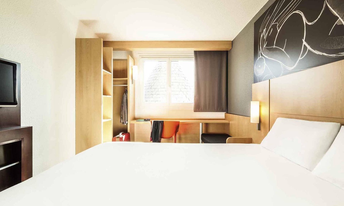 Chatellerault Hotel | ibis Chatellerault