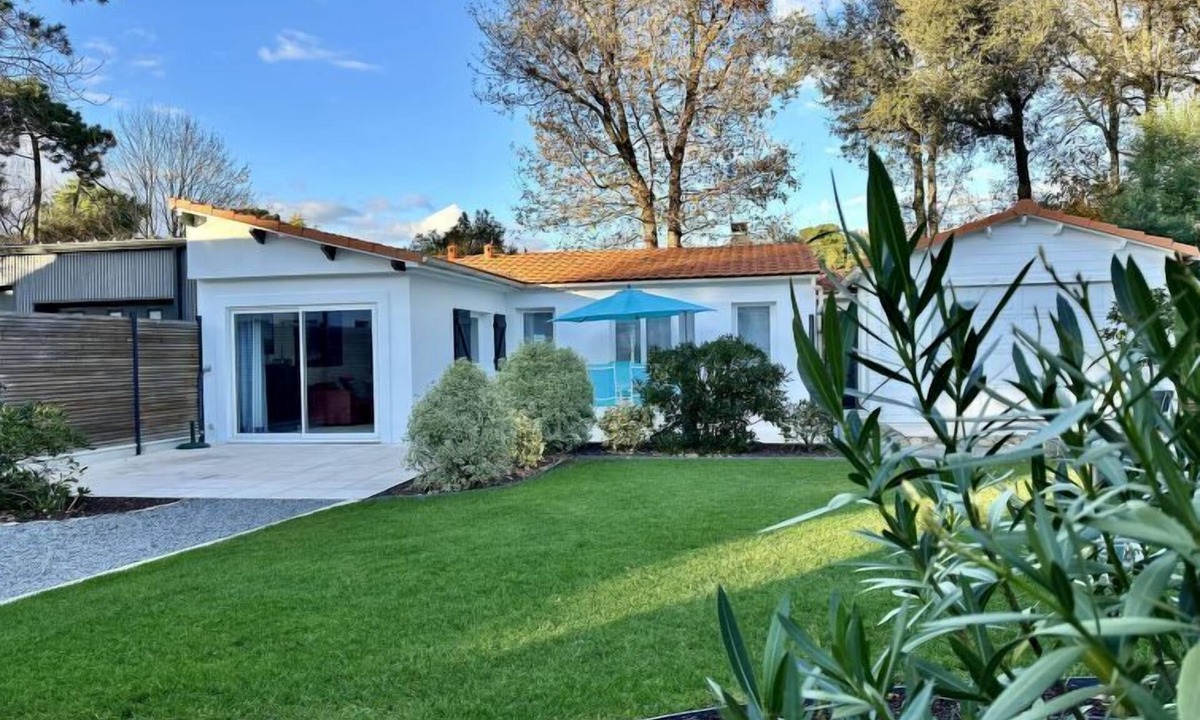Saint-Brevin-l'Ocean House | Joannie by Interhome