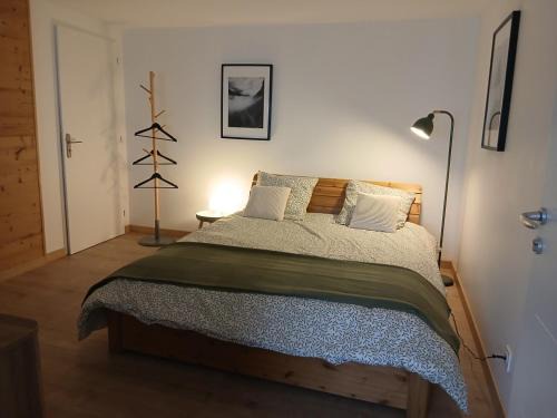 Saint-Martin-sur-la-Chambre Apartment | L'Amandier